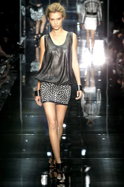 Look 7